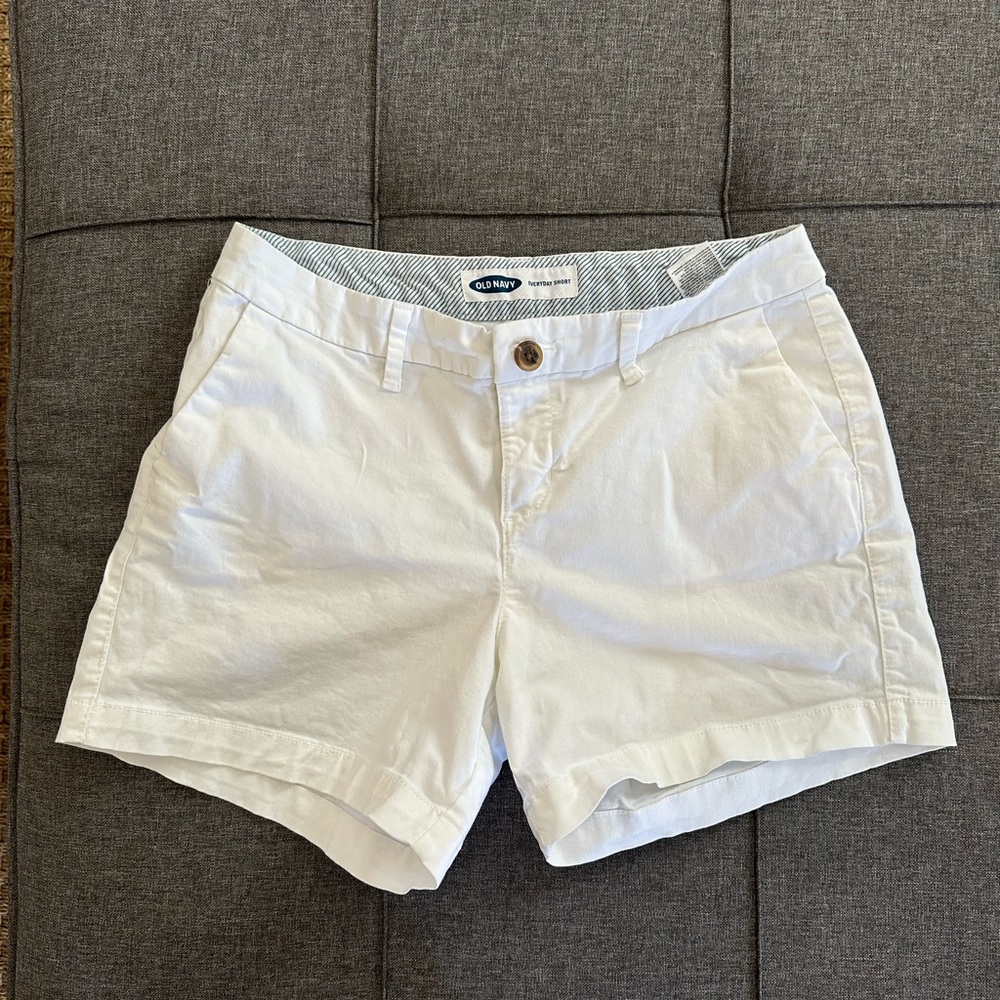 Old Navy Women's Classic White Bermudas